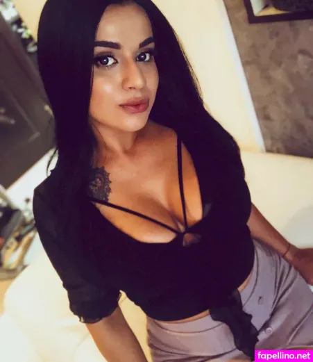 Helenahel OnlyFans Thumbnail #FrYP3ghjWM