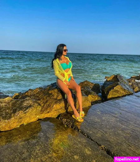 Helenahel OnlyFans Thumbnail #GBZJLMgBWD