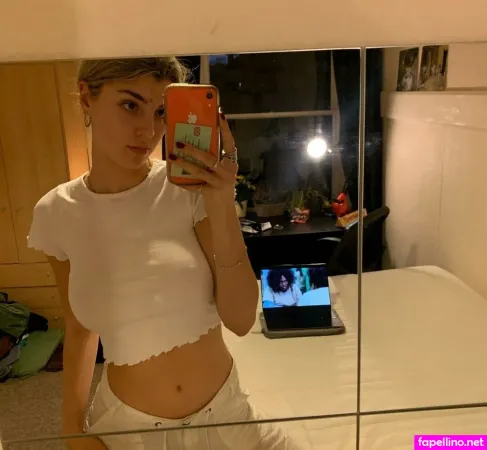 Helenapolomcic OnlyFans Thumbnail #ce2KXoFLWS