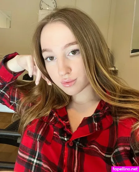 Helencore Main Profile Photo