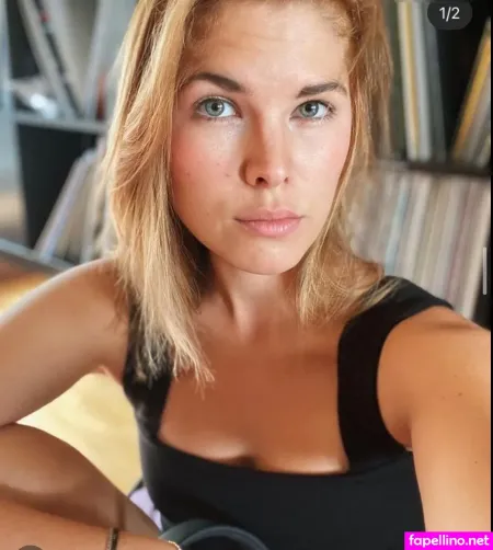 Helene Reiner OnlyFans Thumbnail #LOtzUZ1HJ3