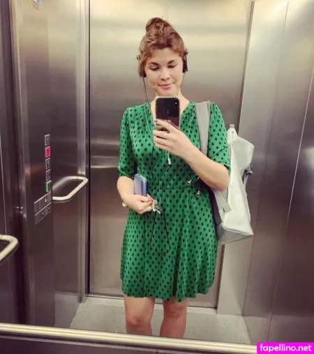 Helene Reiner OnlyFans Thumbnail #wiCEUmRZVq