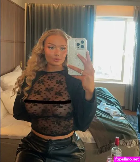 Heleneelises OnlyFans Thumbnail #AURyCy0kMk