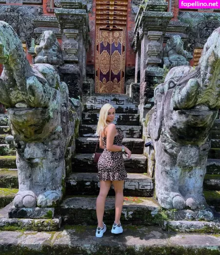 Helenqueen OnlyFans Thumbnail #f7ukrl0DP3