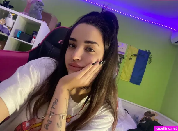 Helensitta OnlyFans Thumbnail #Nb2fZ1jOzI