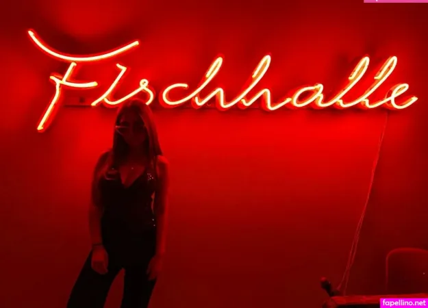 Helia Soltani OnlyFans Thumbnail #9Bdgk3ZILa