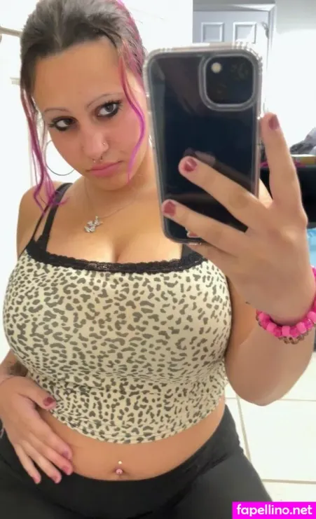 Hell0kittywh0re777 OnlyFans Thumbnail #IkQ4MkEcV8