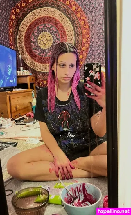 Hell0kittywh0re777 OnlyFans Thumbnail #WHX6GCdo1y