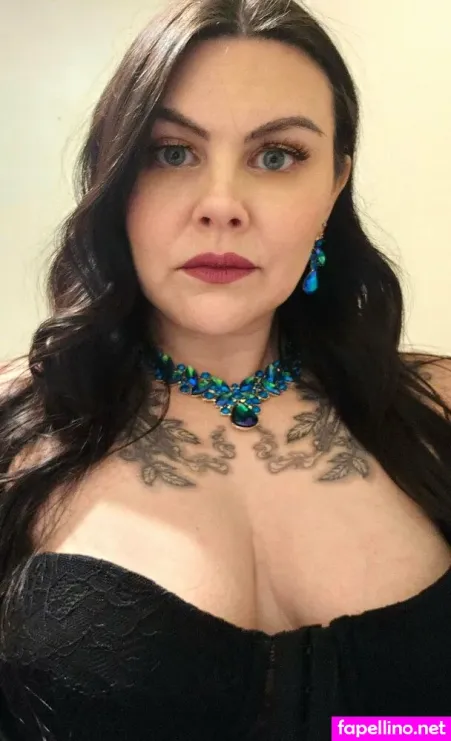 Hellafoxxy OnlyFans Thumbnail #erTNGqrZCV