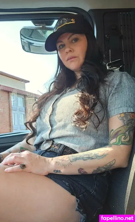 Hellafoxxy OnlyFans Thumbnail #lcFQ4agvKb