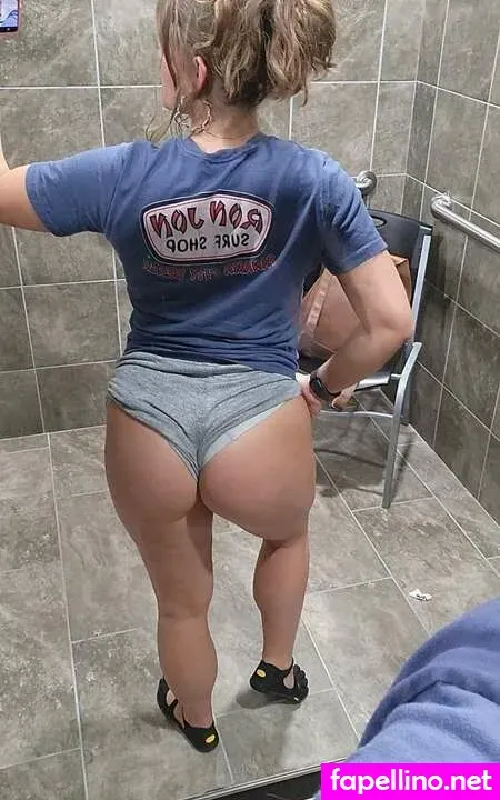 Hellahotwife OnlyFans Thumbnail #rOc1YFlcbp