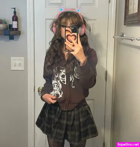 Hellbabyeve OnlyFans Thumbnail #0SY0v02xiM