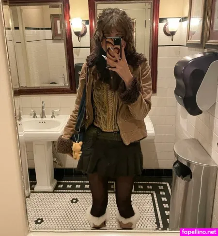 Hellbabyeve OnlyFans Thumbnail #N18stxaHY7