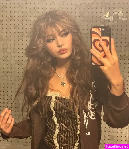 Hellbabyeve OnlyFans Thumbnail #TqRy0YOZKd