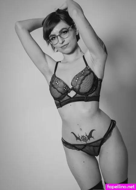 Hellbunn OnlyFans Thumbnail #s4m1O5WbOJ