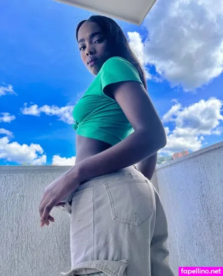 Hellen Ebony OnlyFans Thumbnail #4X1PelBFUS