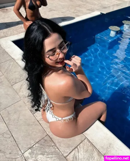 Hellen Eliane OnlyFans Thumbnail #X6SufnMWWn