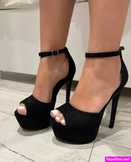 Hellen Fetich OnlyFans Thumbnail #XGCiieitVi