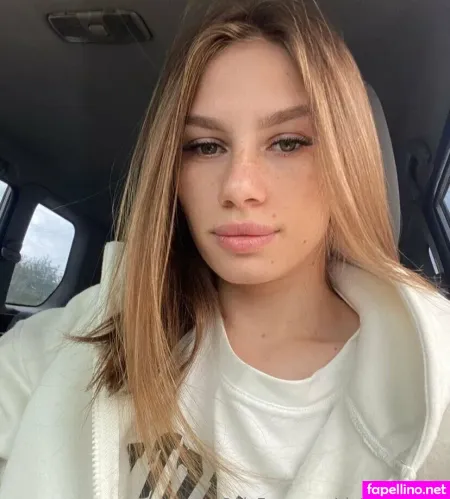 Hello From Zlata OnlyFans Thumbnail #H9ckrNU1j2