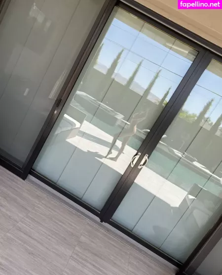 Helloitslynne OnlyFans Thumbnail #4AlsfYoJVi