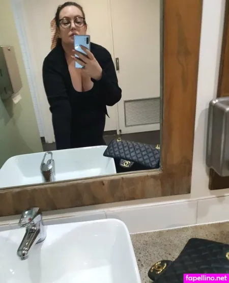 Hellomissvixen89 OnlyFans Thumbnail #FlpBq7AOfq