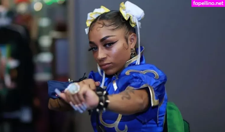 Helloomcfly OnlyFans Thumbnail #IrrDbhPGs7