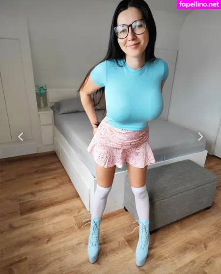 Hellosweetaly OnlyFans Thumbnail #Ks9sez2ZI0