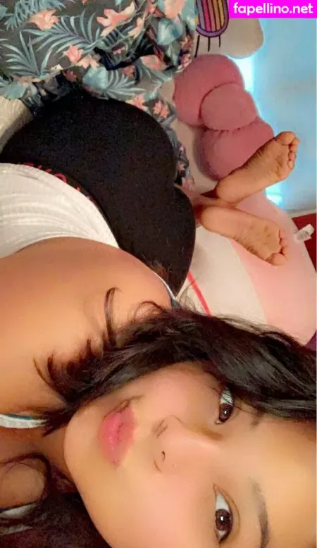 Hellovivifeet OnlyFans Thumbnail #M14BaaodfW