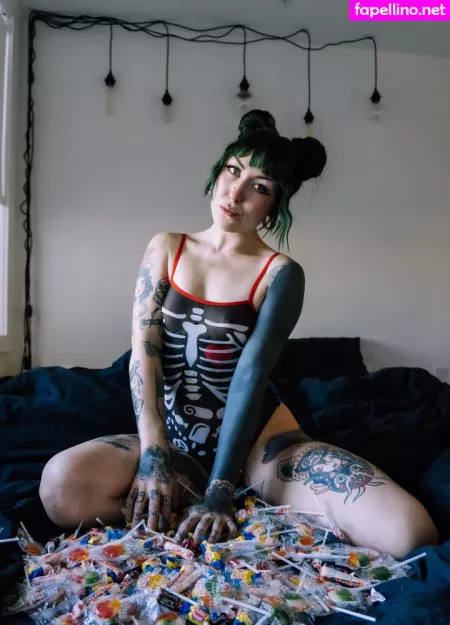 Helloyelow OnlyFans Thumbnail #Dg0mKtJuDV