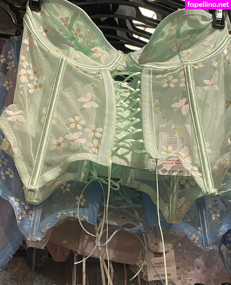 6uckles, hellsingqueen666 Nude Leaked OnlyFans Photo #ElGsBNe883