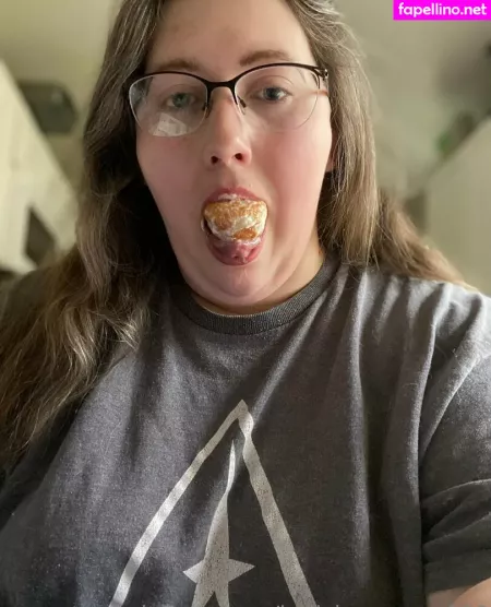 Hellsingqueen666 OnlyFans Thumbnail #oEVrLTRCK9