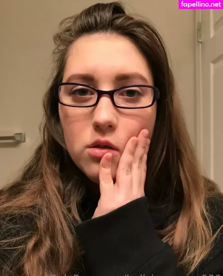 Hellsingqueen666 OnlyFans Thumbnail #zMmnRXSSXl