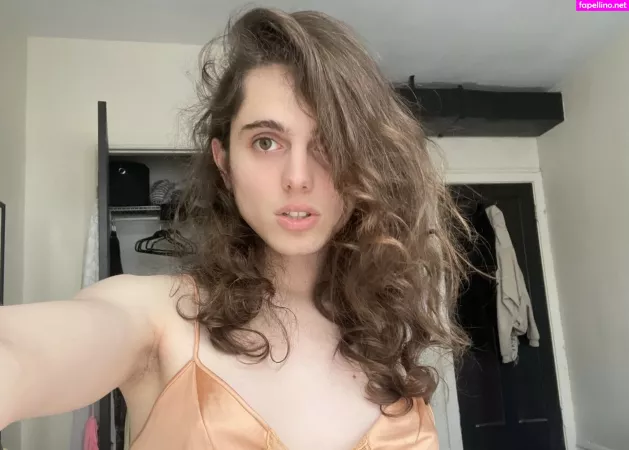 Helmet Girl OnlyFans Thumbnail #qhg423d8Z9