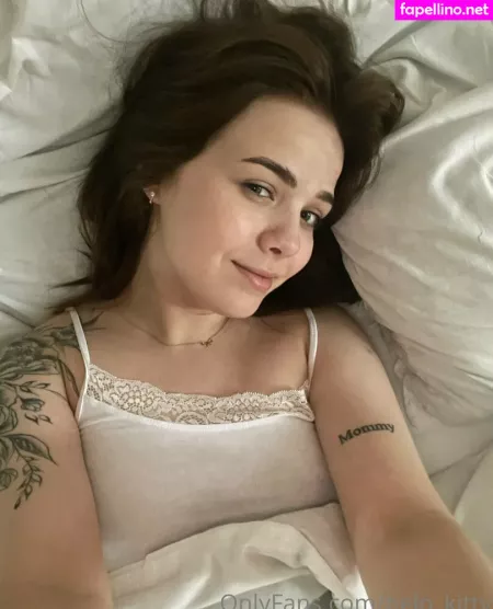 Helo Kitty OnlyFans Thumbnail #bwVd7zWn1U