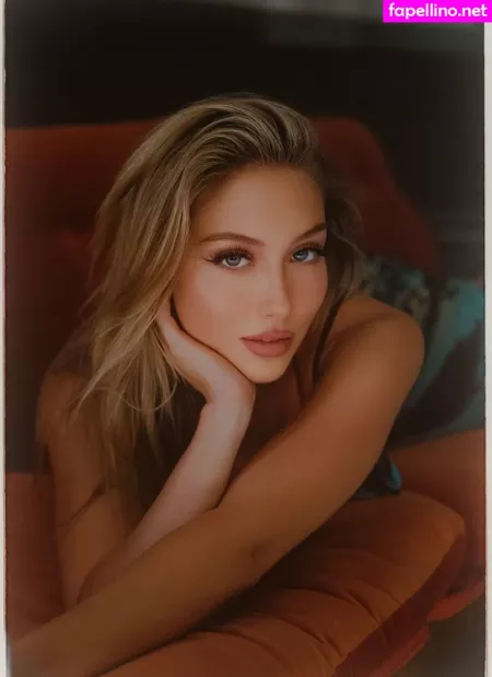 Helois Huthart OnlyFans Thumbnail #KFCQjgTZ8s