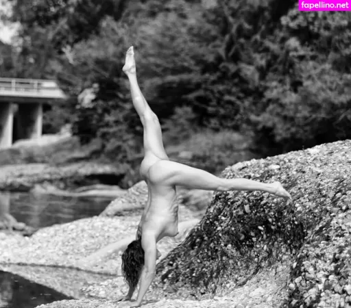 Heloisa Christina OnlyFans Thumbnail #7BH2LHe51l