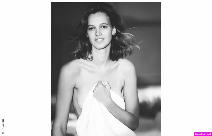 Heloise Giraud OnlyFans Thumbnail #KKZXX9SH1A