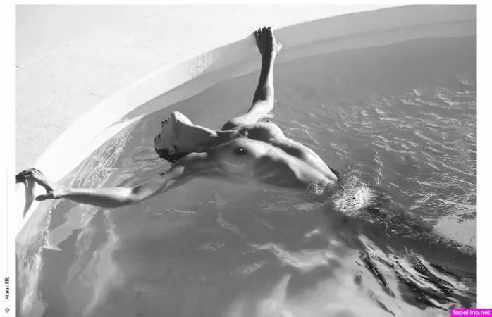 Heloise Giraud OnlyFans Thumbnail #TihHY0hvJX