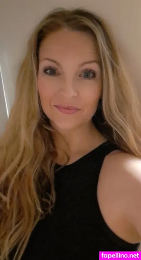 Helouise1111 OnlyFans Thumbnail #5mAVMdje4Z