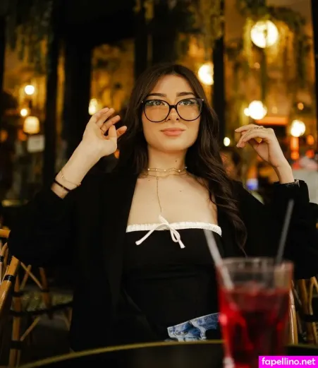 Helydia OnlyFans Thumbnail #MB1EtjGmEK