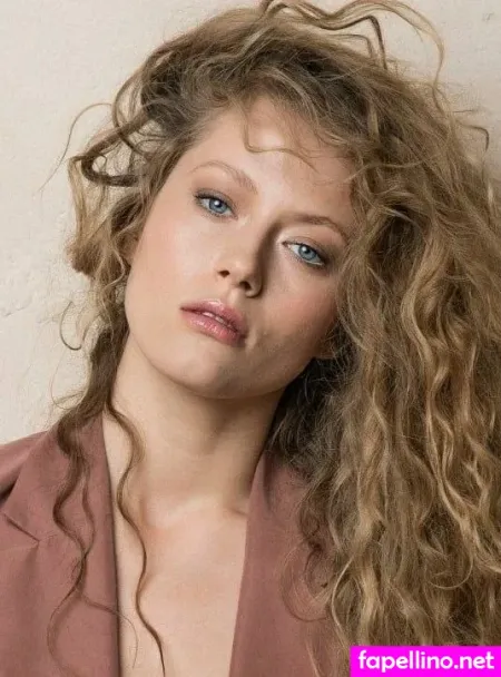 Henessi Schmidt OnlyFans Thumbnail #0EjjgpHcpR