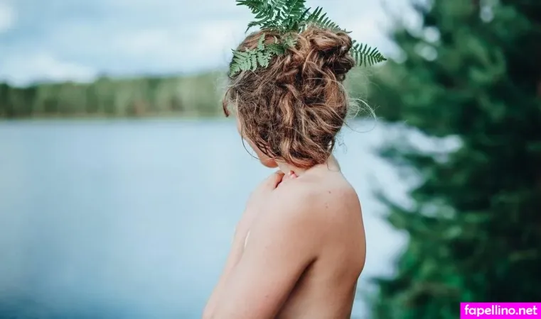 Henessi Schmidt OnlyFans Thumbnail #JjGdcFuGbD