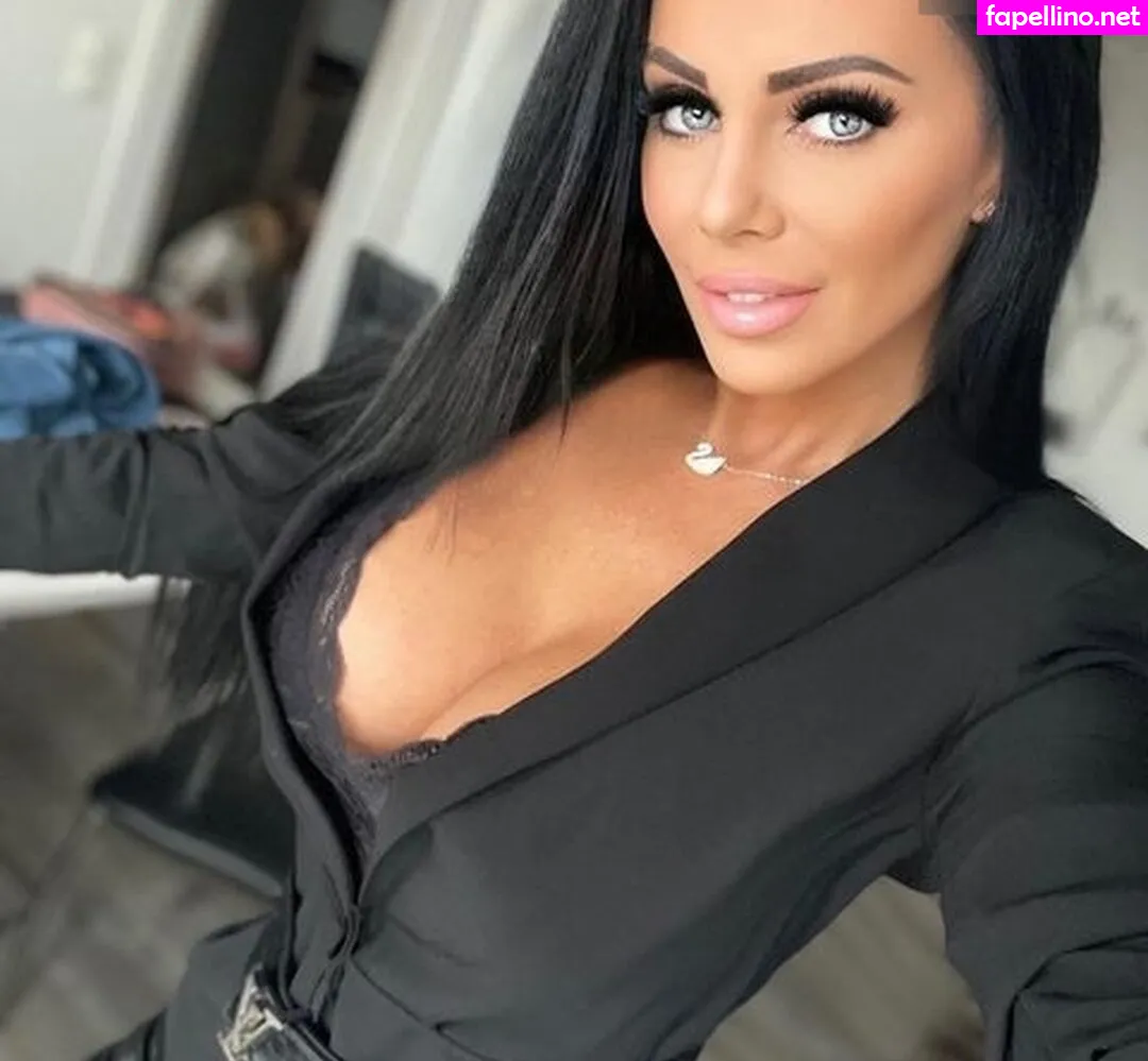 Onlyheni, henny_bauer_, henny_only Nude Leaked OnlyFans Photo #5EX8V6k8oW