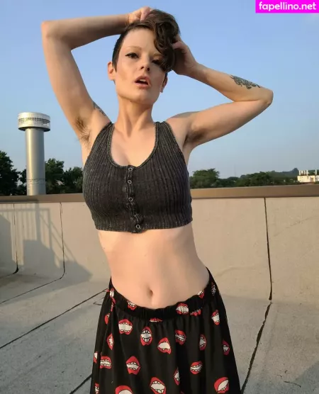 Hennanuellerfree OnlyFans Thumbnail #UEsDZJmdDQ