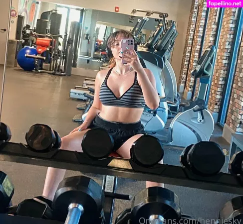 Henniesky OnlyFans Thumbnail #81XbVZ5TtB