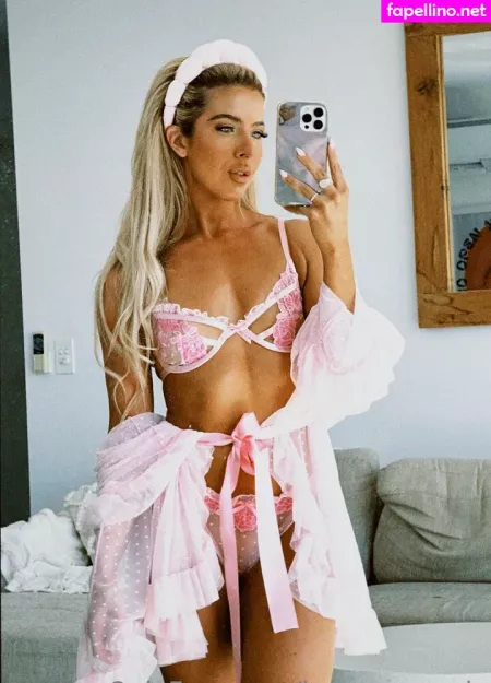 Henny Moody OnlyFans Thumbnail #4iqkZGSUXW