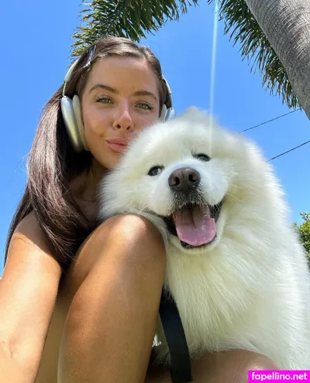 Hennymoodyoftv OnlyFans Thumbnail #2gUgwu1msK