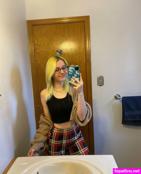 Hentaifaye OnlyFans Thumbnail #O5asEezkBn