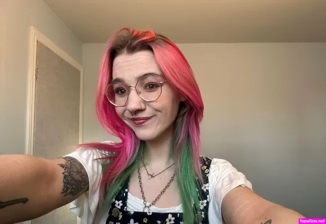 Hentaifaye OnlyFans Thumbnail #W8q0EHMcBV