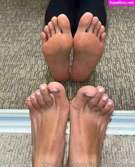Herathletefeetxo OnlyFans Thumbnail #WolEjjElRM